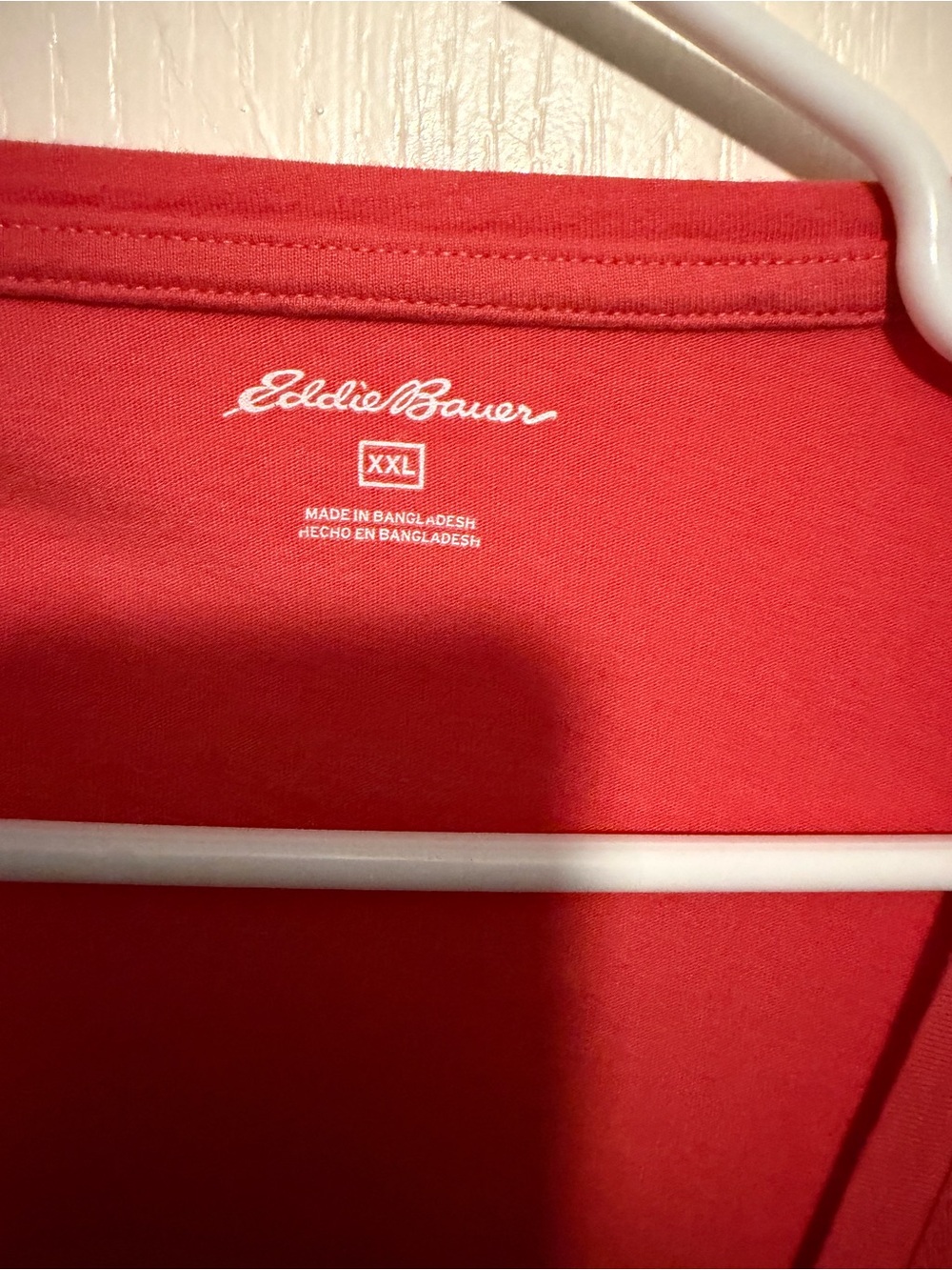 Eddie Bauer Red V-Neck Short Sleeve Tee - Picture 3 of 3